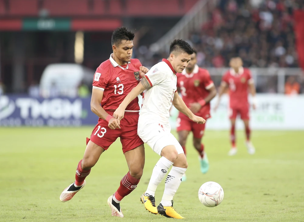 Tuấn Hải đã vào sân. ẢNH: ANH THỎA