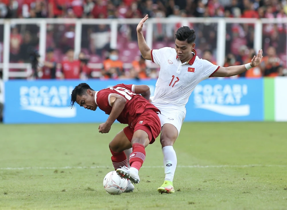 Văn Thanh đã rời sân. ẢNH: ANH THỎA