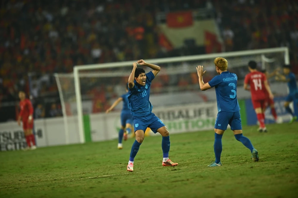 Thái Lan bất ngờ có bàn thắng gỡ hòa 1-1. ẢNH: HẢI THỊNH