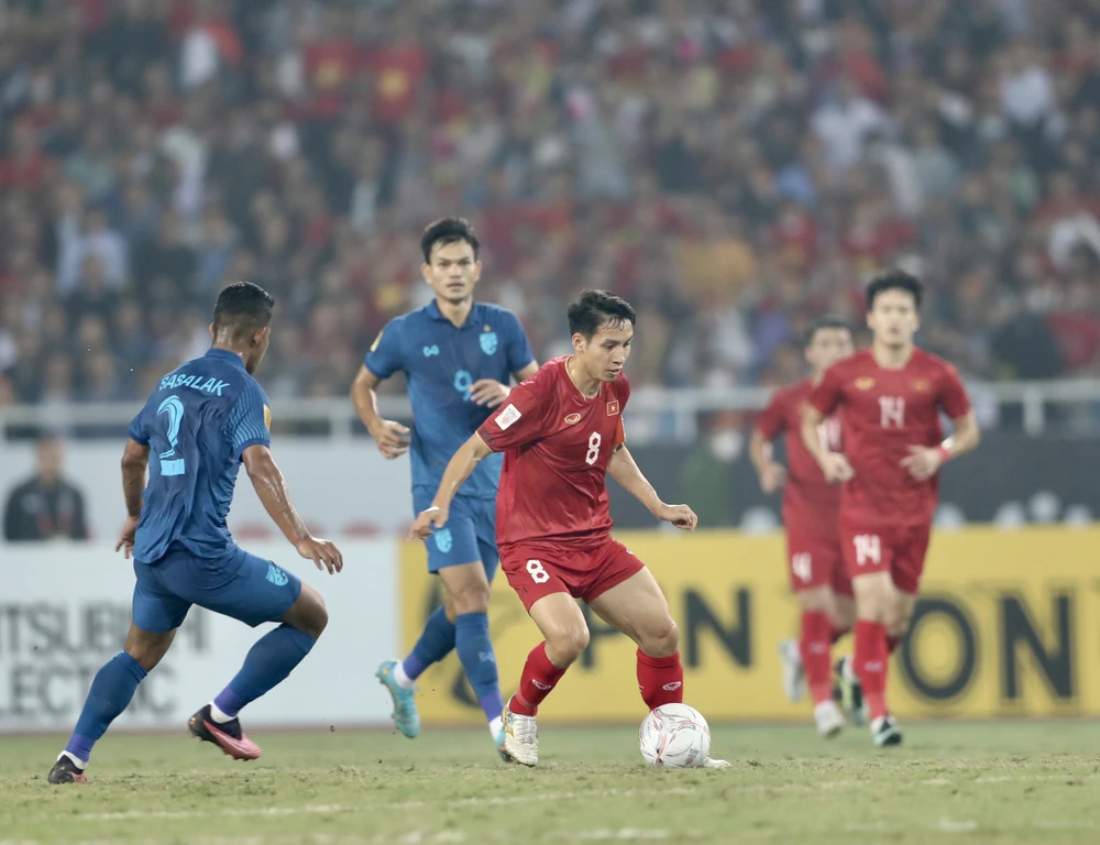 Thái Lan và Việt Nam bất phân thắng bại ở chung kết lượt đi AFF Cup 2022. ẢNH: ANH THỎA
