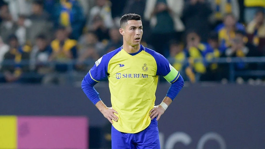 Ronaldo bị nhiều fan chế giễu là hết thời. ẢNH: GETTY