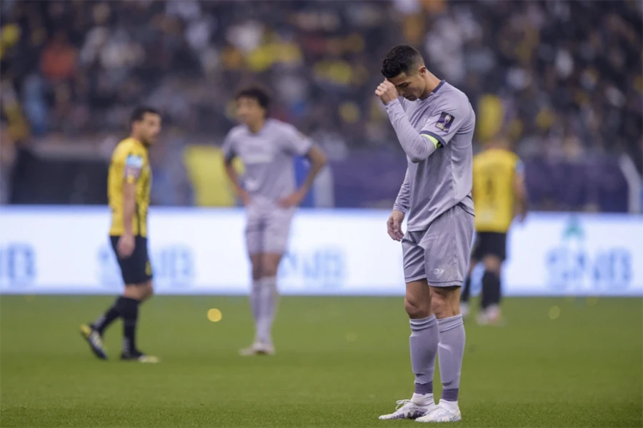 Ronaldo nhận trận thua đầu tiên ở Al Nassr. ẢNH: GETTY