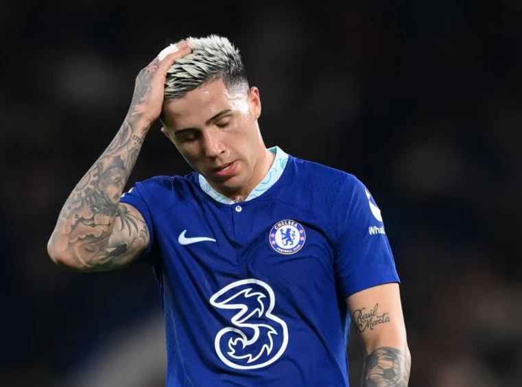 Dù không thể có 3 điểm đầu tiên nhưng Enzo Fernandez vẫn có màn ra mắt khá ấn tượng. Ảnh: Getty