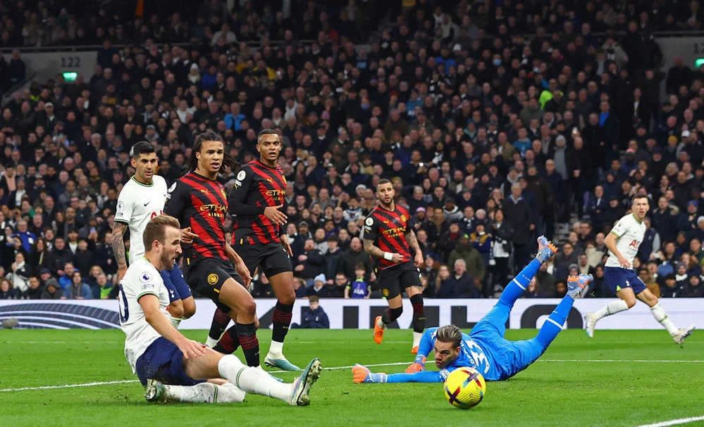 Harry Kane tiếp tục tỏa sáng giúp Tottenham có chiến thắng quan trọng trước Man City.