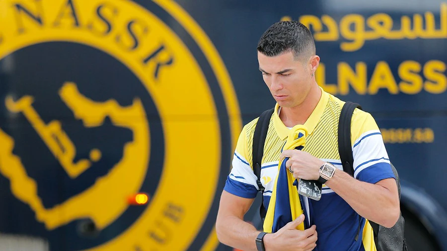 Ronaldo gia nhập Al Nassr trong bản hợp đồng với mức lương kỷ lục thế giới. ẢNH: GETTY