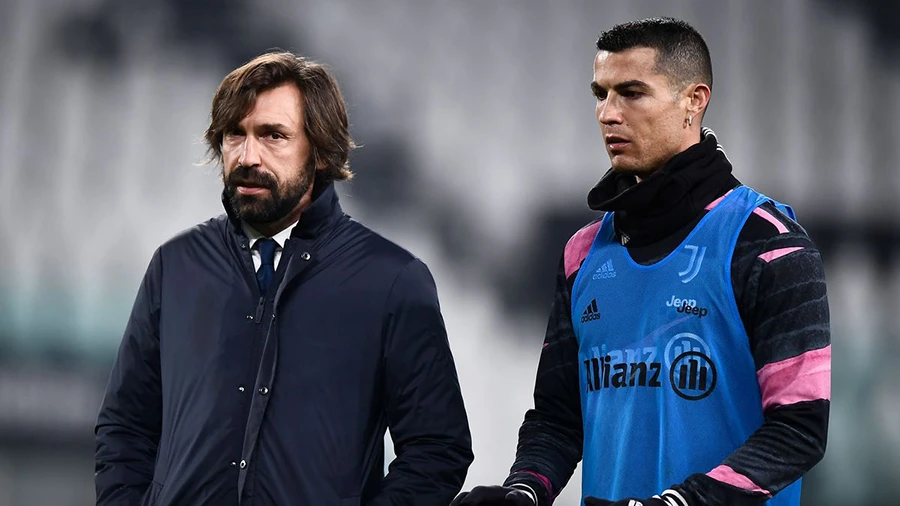 Pirlo từng là thầy của Ronaldo khi cả hai còn ở Juventus. ẢNH: GETTY