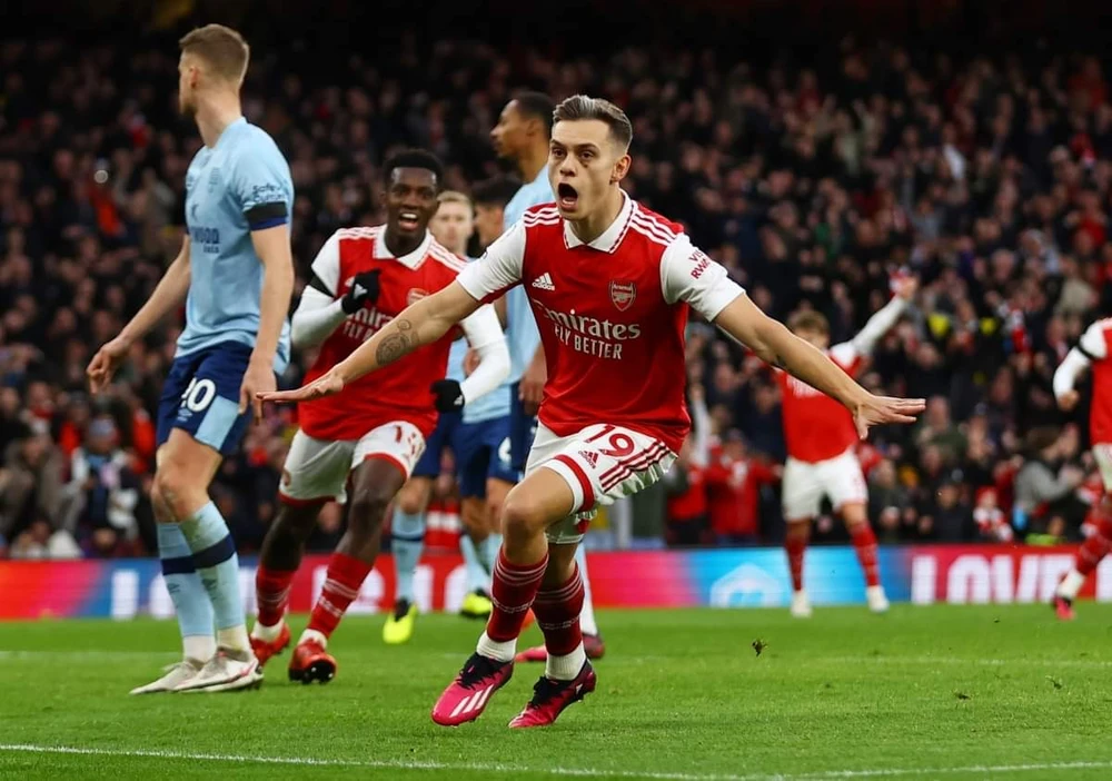 Leandro Trossard tỏa sáng nhưng chưa thể giúp Arsenal giữ lại 3 điểm. Ảnh: Getty