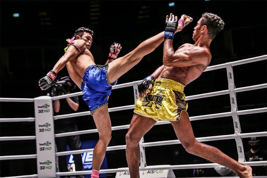Bắt đầu từ việc Thái Lan quyết đòi lại tên môn Muay Thai chứ không chấp nhận Campuchia tổ chức môn võ này mà lấy tên Kun Khmer, nay chuyển sang bản quyền SEA Games giá cao. Ảnh: GETTY IMAGES