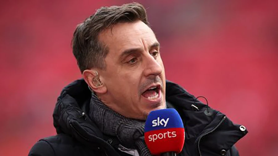 Neville đã chỉ trích Bruno Fernandes dữ dội. ẢNH: SKY SPORTS Neville đã chỉ trích Bruno Fernandes dữ dội. ẢNH: SKY SPORTS
