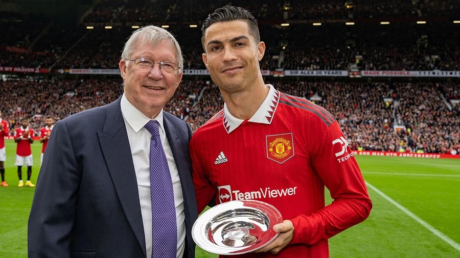Cristiano Ronaldo là một trong rất nhiều cầu thủ biến thành siêu sao khi được Sir Alex Ferguson dìu dắt. ẢNH: GETTY