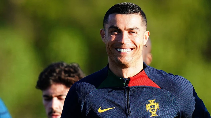 Ronaldo chuẩn bị hưởng niềm vui phá thêm một kỷ lục thế giới. ẢNH: GETTY