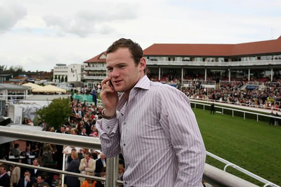 Ronney mắc lỗi trong lần đầu tiên gọi điện thoại cho ông thầy mới tại MU. ẢNH: GETTY