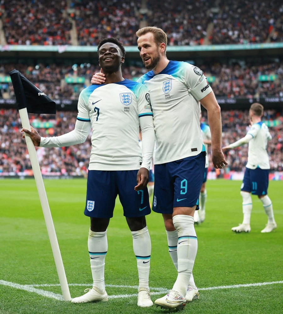Harry Kane và Bukayo Saka tiếp tục tỏa sáng để mang về 3 điểm cho Tam sư. Ảnh: Getty