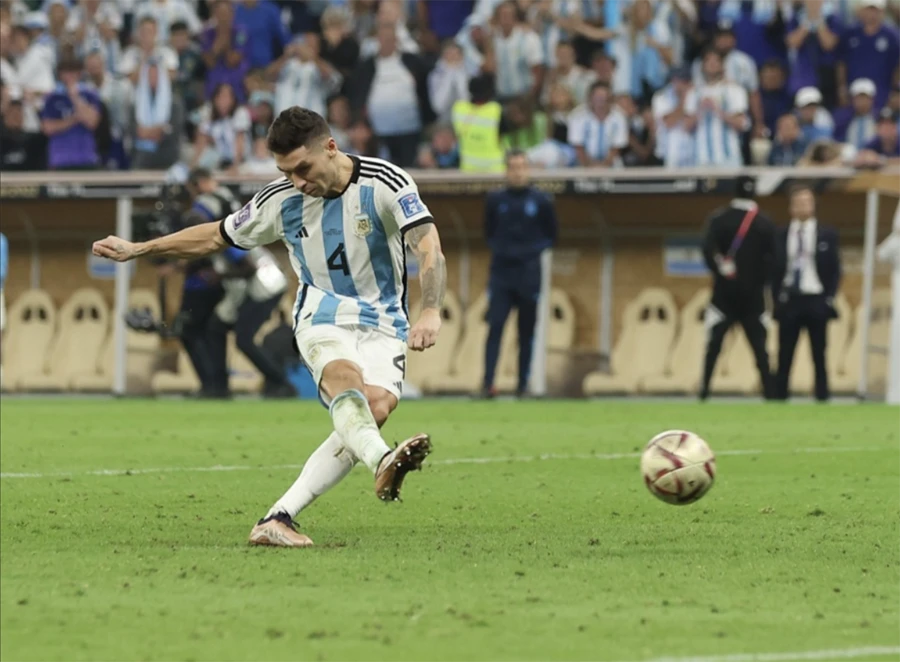 Montiel là người hùng của Argentina trong các loạt sút luân lưu tại World Cup 2022 trước Hà Lan ở tứ kết và Pháp ở chung kết. ẢNH: SUN SPORTS