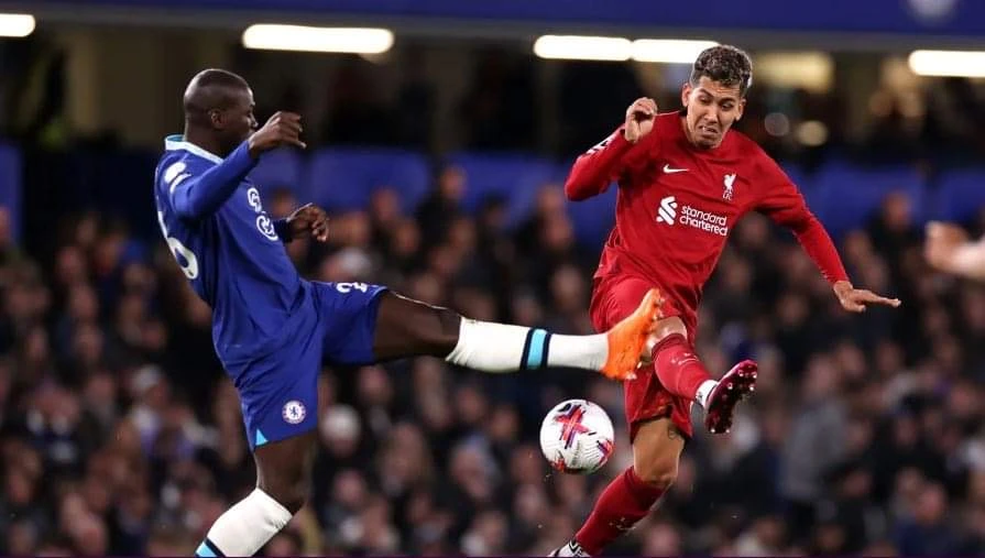 Chelsea và Liverpool hết cơ hội lọt vào top 4 nếu thi đấu với phong độ hiện tại. Ảnh: Getty