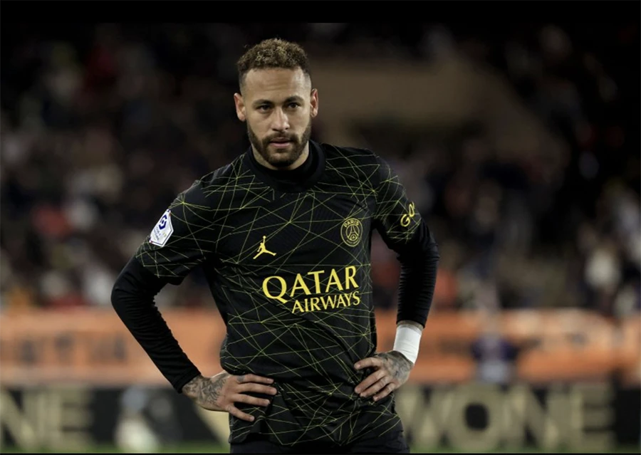 Mức lương của Neymar đang là vấn đề đau đầu của PSG. ẢNH: AFP Mức lương của Neymar đang là vấn đề đau đầu của PSG. ẢNH: AFP