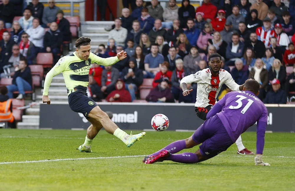 Trận thắng này giúp Man City rút ngắn khoảng cách với Arsenal xuống còn 5 điểm. Ảnh: Reuters