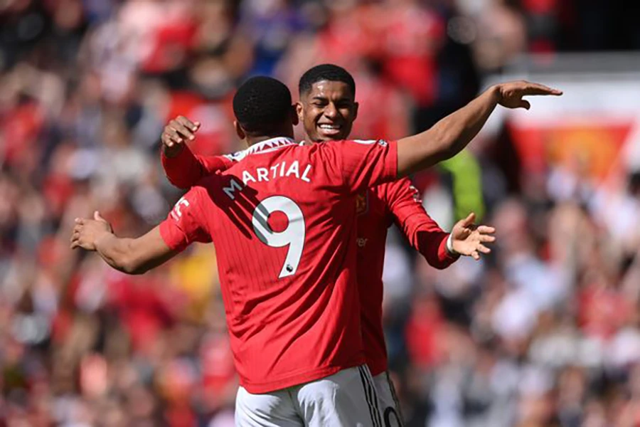 Rashford và Martial phối hợp với nhau ghi bàn thứ hai cho MU. ẢNH: GETTY