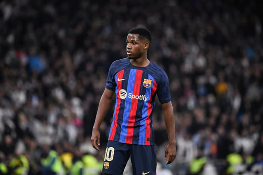 Ansu Fati được xem là truyền nhân của Lionel Messi tại Barcelona. ẢNH: AP