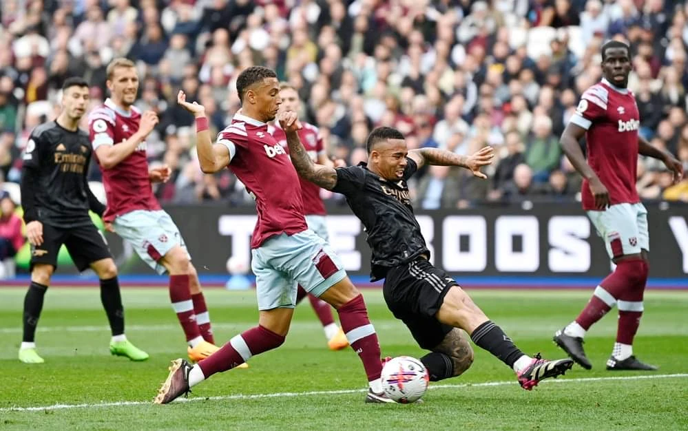 G.Jesus thi đấu dưới sức và bị phong tỏa hoàn toàn. Ảnh: Getty