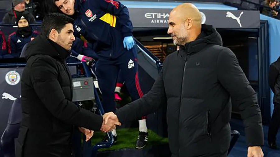Mikel Arteta và Pep Guardiola sẽ có cuộc đối đầu kinh điển vào rạng sáng mai 27-4. ẢNH: GETTY