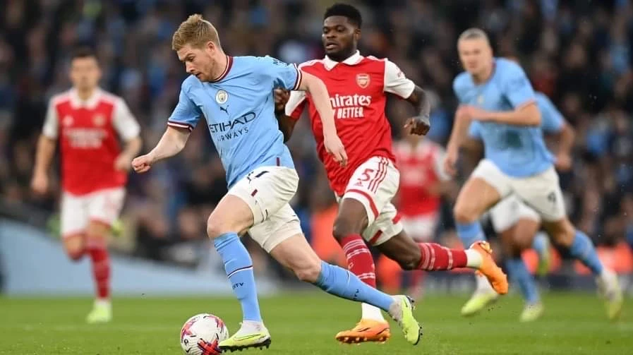 Arsenal mất đi quyền tự quyết cho ngôi vô địch mùa giải này. Ảnh: Getty