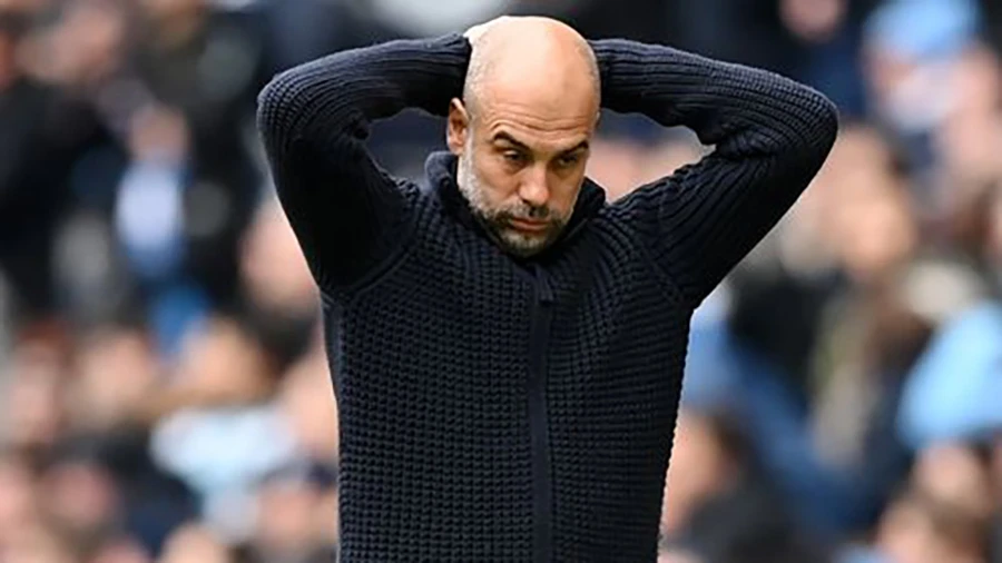 Pep Guardiola bất lực trong việc giữ chân Gundogan. ẢNH: GETTY