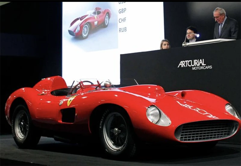 Chiếc Ferrari 335 S Spider Scaglietti khiến Messi tiêu tốn 28 triệu bảng Anh. ẢNH: SUN SPORTS