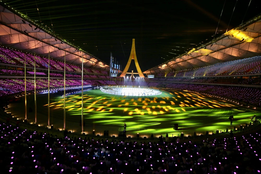 Hình ảnh tuyệt đẹp trong lễ khai mạc SEA Games 32.