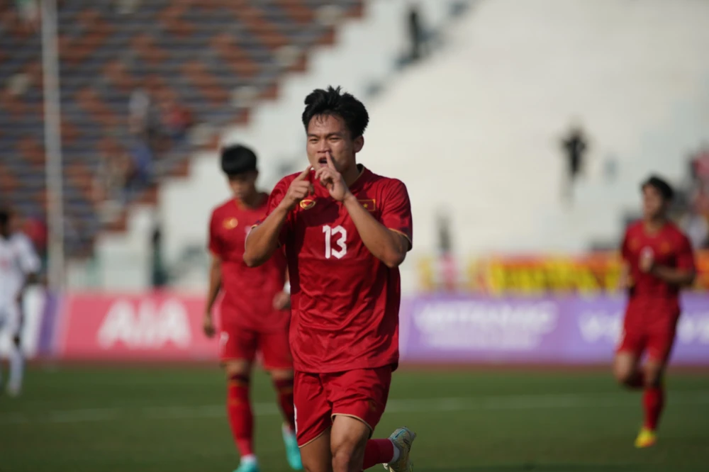 Thắng dễ Myanmar, U-22 Việt Nam giành HCĐ SEA Games 32 ảnh 3