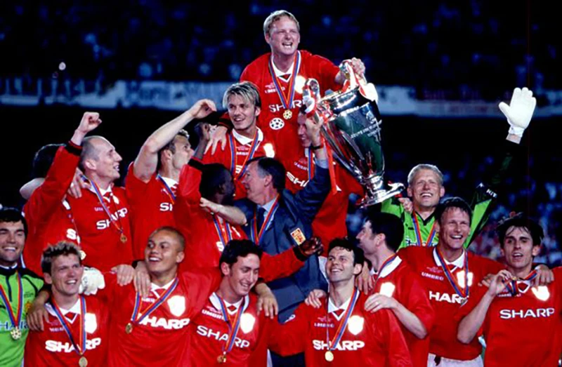 Đội hình MU giành cú ăn ba lịch sử dưới thời Sir Alex Ferguson năm 1999. ẢNH: GETTY
