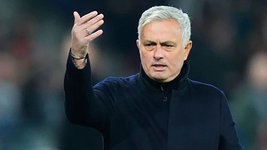 Tương lai của Mourinho đang là đề tài nóng sốt trước trận chung kết Europa League. ẢNH: GETTY