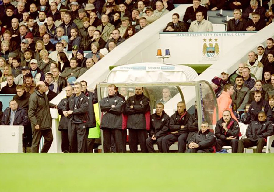 Steve McClaren thay Sir Alex Ferguson dẫn dắt 1 trận derby thành Manchester. ẢNH: GETTY