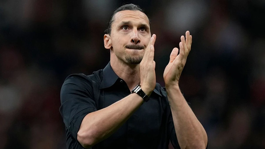 Ibrahimovic nói lời chia tay sự nghiệp bóng đá trong nước mắt. ẢNH: GETTY Ibrahimovic nói lời chia tay sự nghiệp bóng đá trong nước mắt. ẢNH: GETTY
