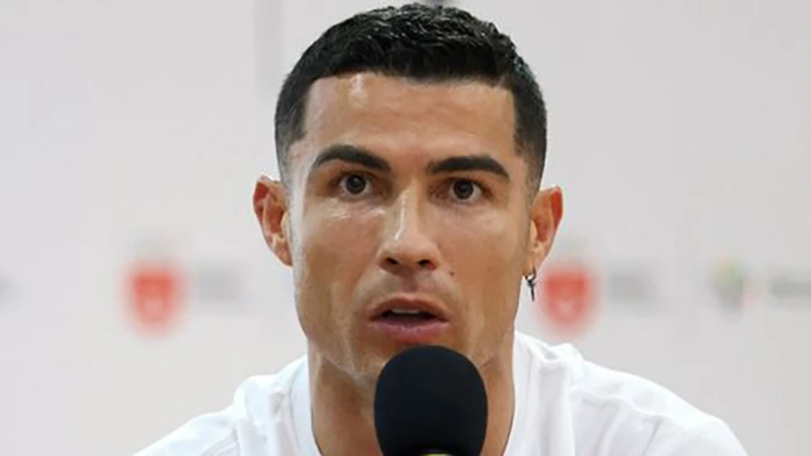Ronaldo chào đón các ngôi sao hàng đầu châu Âu gia nhập giải Saudi Pro League. ẢNH: MIRROR