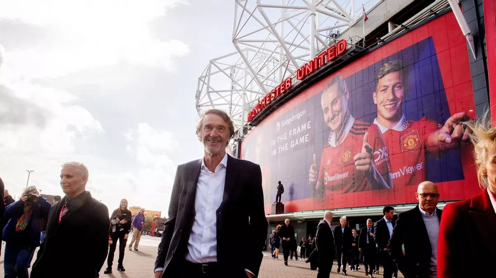 Sir Jim Ratcliffe từng trực tiếp đến Old Trafford đàm phán với nhà Glazer. ẢNH: GETTY