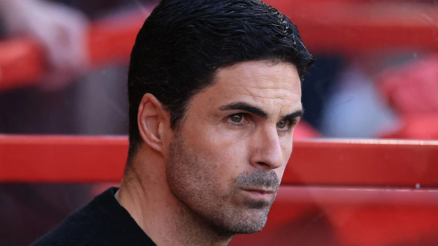 Mikel Arteta chứng kiến Arsenal chia tay 10 cầu thủ vì hết hợp đồng. ẢNH: GETTY