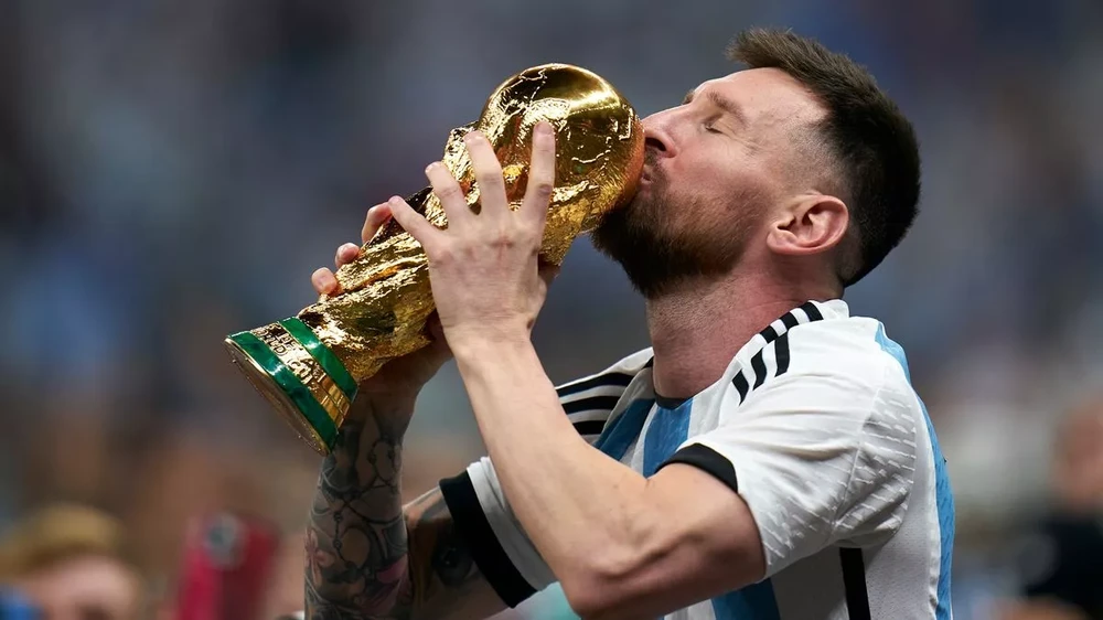 Messi được fan Argentina "phong thánh" sau khi giúp nước nhà vô địch World Cup. ẢNH: GETTY