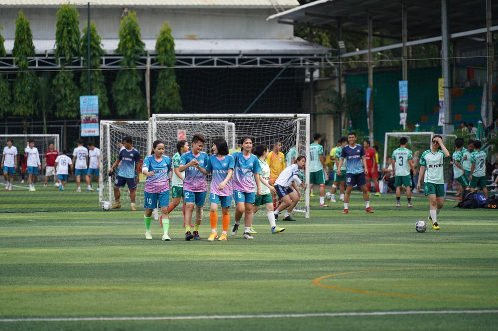 Báo Pháp Luật TP.HCM có chiến thắng đậm 5-0 trước báo Sài Gòn Giải Phóng.