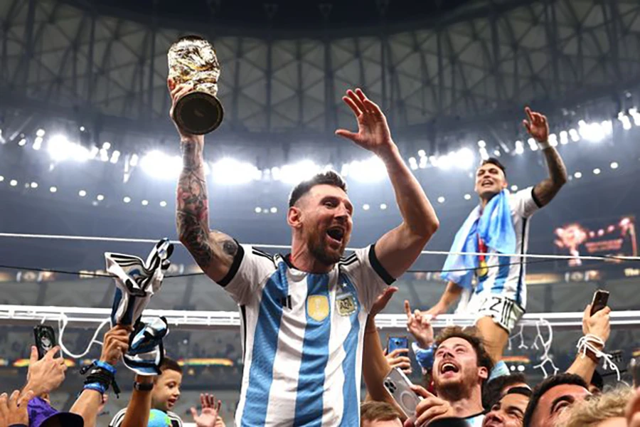 Messi là đội trưởng tuyển Argentina vô địch World Cup 2022. ẢNH: GETTY