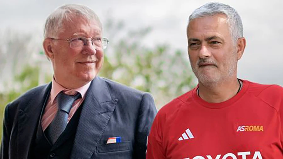 Sir Alex Ferguson không thể sở hữu Drogba vì Jose Mourinho... "nhanh chân" và quyết tâm hơn. ẢNH: MIRROR