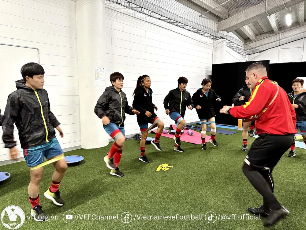 Nỗ lực quả cảm của tuyển nữ Việt Nam trước nhà vô địch thế giới ảnh 6