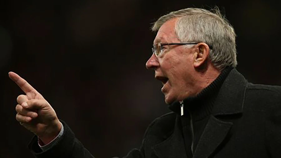Có lẽ Sir Alex Ferguson không thể ngờ sự nghiệp của Phil Jones lại lụi tàn. ẢNH: GETTY