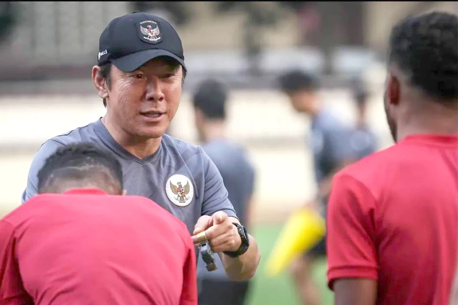 HLV Shin Tae-yong trở lại dẫn dắt đội tuyển U-23 Indonesia với mục tiêu vô địch Đông Nam Á. Ảnh: AFC HLV Shin Tae-yong trở lại dẫn dắt đội tuyển U-23 Indonesia với mục tiêu vô địch Đông Nam Á. Ảnh: AFC