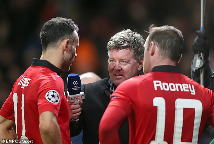 Trong sự nghiệp của mình, Geoff Shreeves thực hiện rất nhiều cuộc phỏng vấn với nhiều ngôi sao và HLV danh tiếng. ẢNH: EMPICS SPORTS