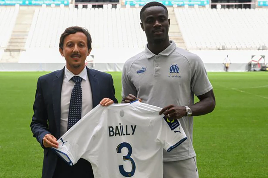 Eric Bailly khoác áo Marseille mùa trước dưới dạng cho mượn từ MU. ẢNH: GETTY