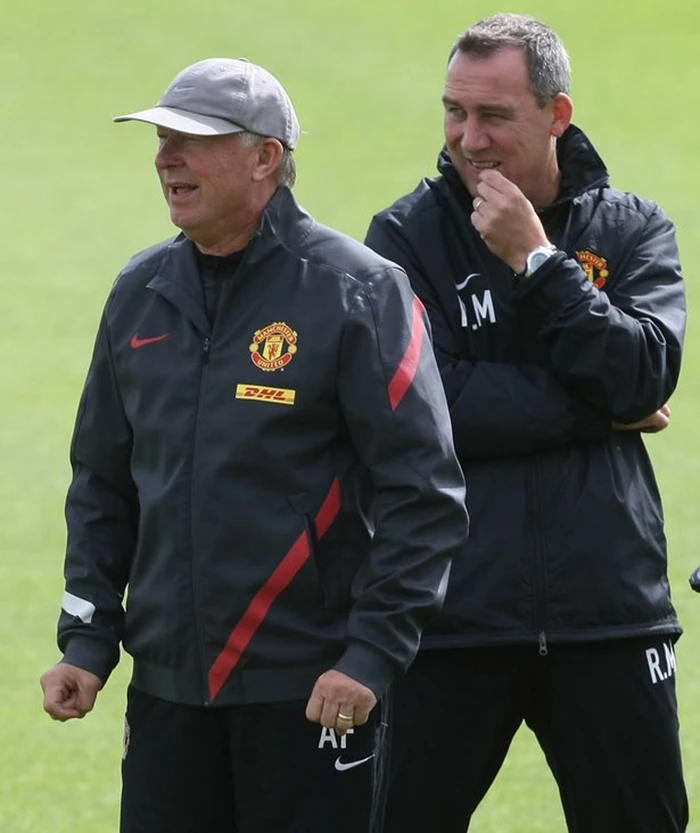 Rene Meulensteen (phải) là trợ lý số 1 của MU dưới thời Sir Alex Ferguson. ẢNH: GETTY Rene Meulensteen (phải) là trợ lý số 1 của MU dưới thời Sir Alex Ferguson. ẢNH: GETTY