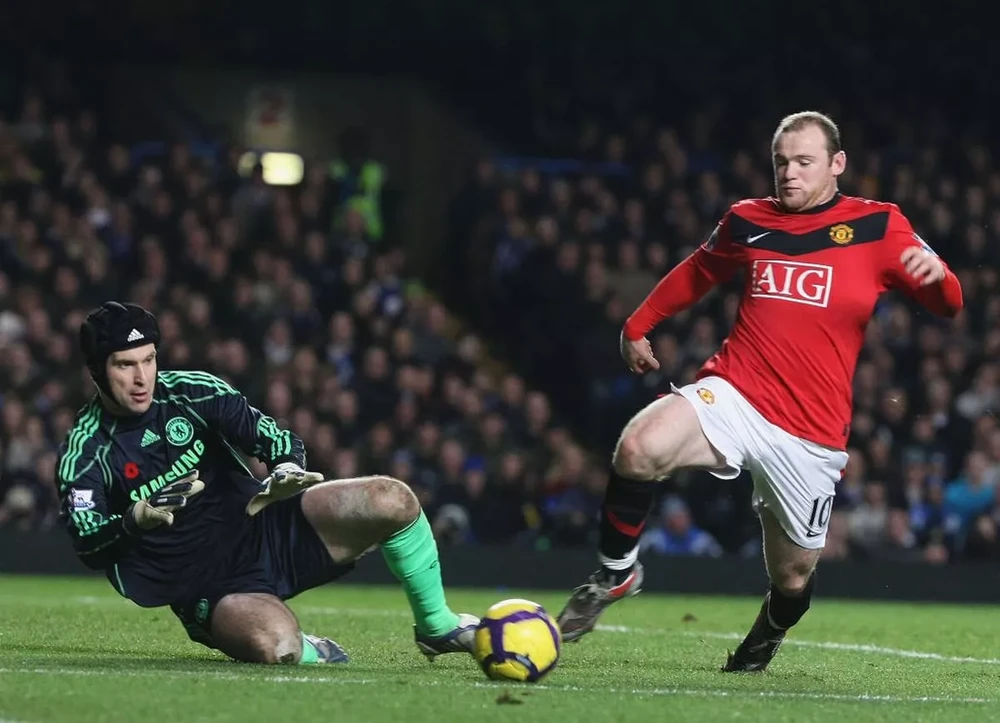 Petr Cech và Wayne Rooney cũng không có tên trong đội hình hay nhất lịch sử Premier League của ChatGPT. ẢNH: GETTY Petr Cech và Wayne Rooney cũng không có tên trong đội hình hay nhất lịch sử Premier League của ChatGPT. ẢNH: GETTY