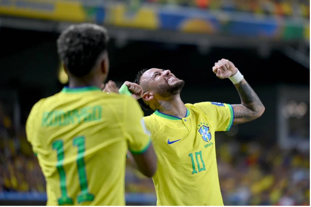 Neymar lập công chuộc tội sau quả phạt đền hỏng ăn. Ảnh: GETTY