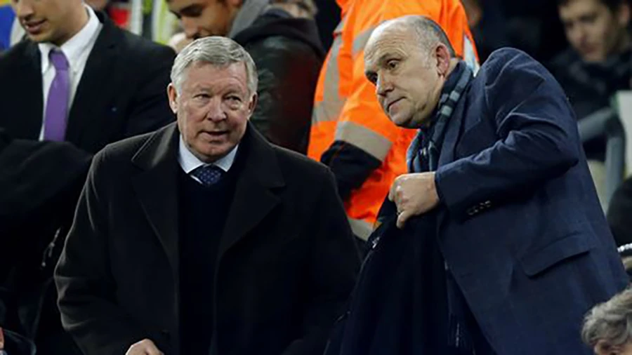 Sir Alex Ferguson đã gọi điện thoại cho Mike Phelan ngay khi biết tin Jose Mourinho bị MU sa thải. ẢNH: GETTY